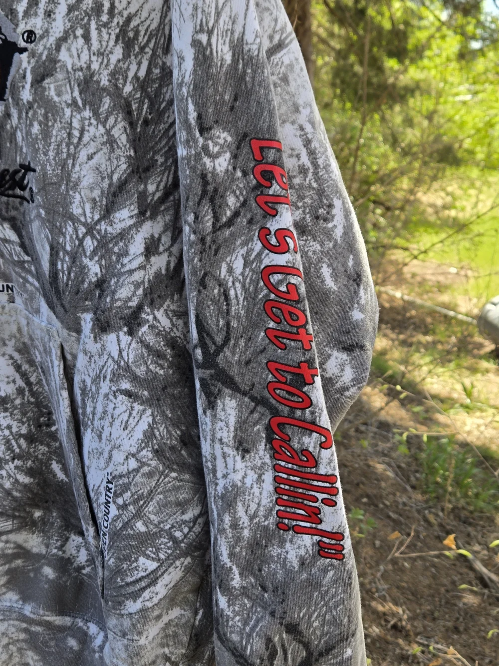 Predator Quest Camo Hoodie with Orange Eye Graphic Cabelas Large